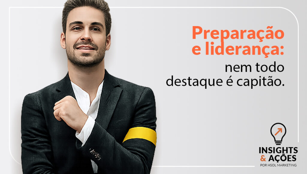 Braçadeira de capitão simbolizando liderança construída por meio de desenvolvimento e experiência.